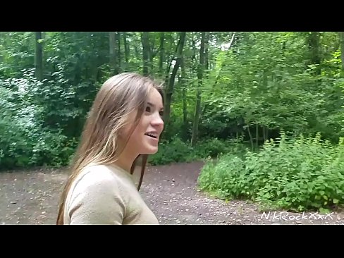 ❤️ Ech hunn dem Evelina virgeschloen datt mir op enger ëffentlecher Plaz fécken! Si sot jo. Dunn hunn ech hatt an den Arsch gefickt an an hirem Mond kum. Dunn huet si sech selwer gepisst. ️ Porno bei eis ❤