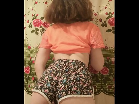 ❤️ Sexy jonk Babe deet hir Shorts op der Kamera of ️ Porno bei eis ❤