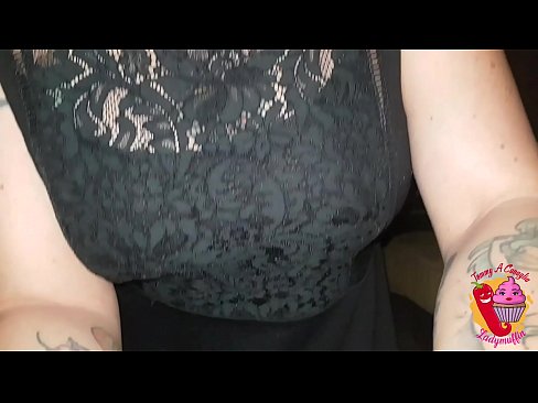 ❤️ Slutty Stéifschwëster gëtt him e blowjob a Spuenesch ️ Porno bei eis ❤