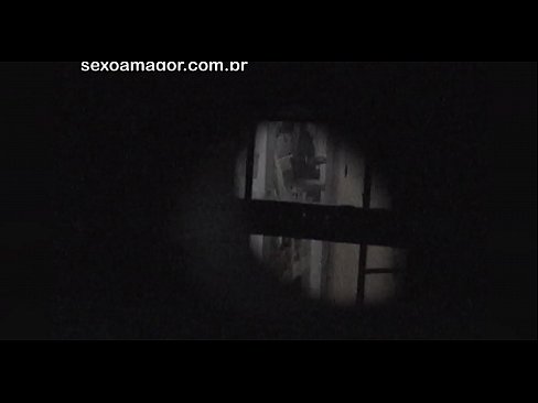 ❤️ Blondie gëtt geheim vun engem Quartier Voyeur verstoppt hannert huel Zillen opgeholl ️ Porno bei eis ❤