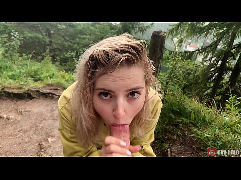 ❤️ Meedchen drénkt kum no engem ëffentleche Blowjob - Eva Elfi ️ Porno bei eis ❤